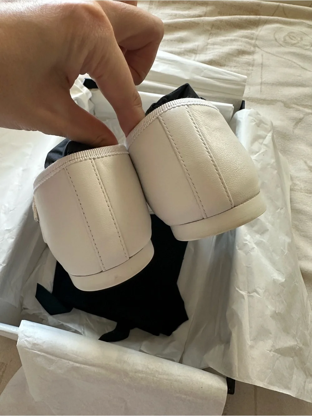 CHANEL 26P White Quilted Mary Jane Flats with CC Emblem Size 38.5